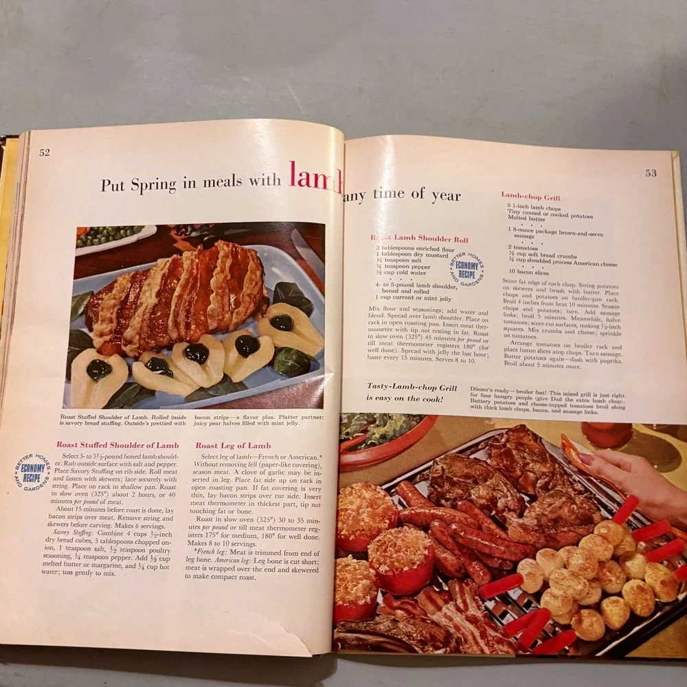 Vtg 1965 Better Homes Gardens Meat CookBook Retro MCM Kitchen Kitsch Cottagecore